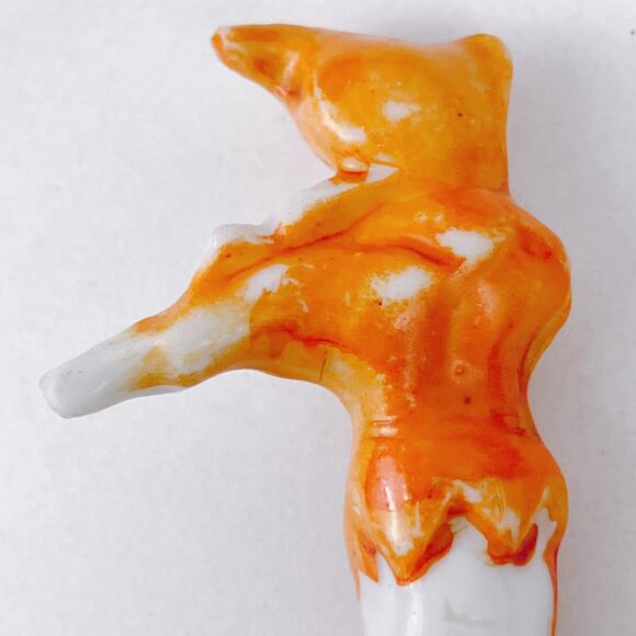 Mid Century Japan Porcelain Violinist Figurine Orange White Hand Painted Decor - Picture 7 of 11